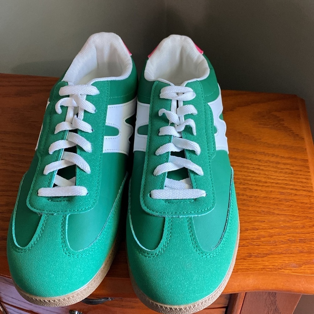 Women's Green and Pink Shoes size 11 1/2 with White Accents - Picture 2 of 6